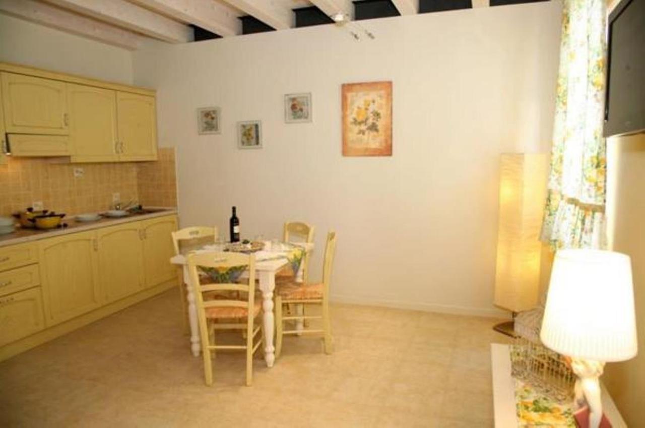 Residence Ca Di Capri Bussolengo Eksteriør billede